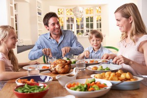 wpid-holiday-thanksgiving-dinnertable